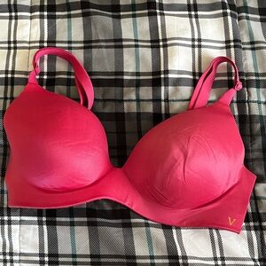 Victoria's Secret Hot Pink Seamless T-Shirt Bra